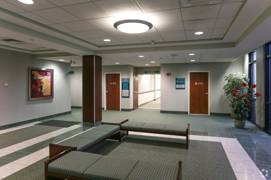 115 Technology Dr, Trumbull, CT for lease - Lobby - Image 3 of 10