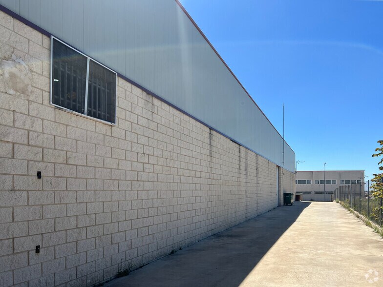 Industrial in Valdilecha, Madrid for sale - Building Photo - Image 3 of 3