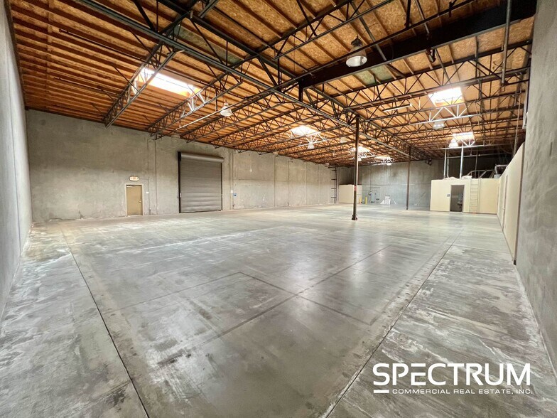 26465 Summit Cir, Santa Clarita, CA à louer - Photo intérieure - Image 2 de 22