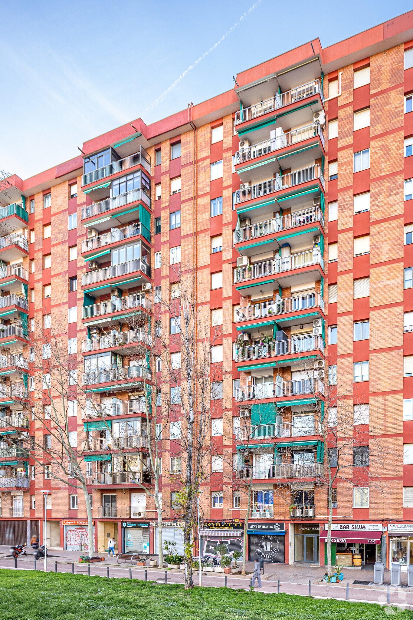 Immeuble residentiel dans Barcelone, Barcelona à vendre Photo principale- Image 1 de 3