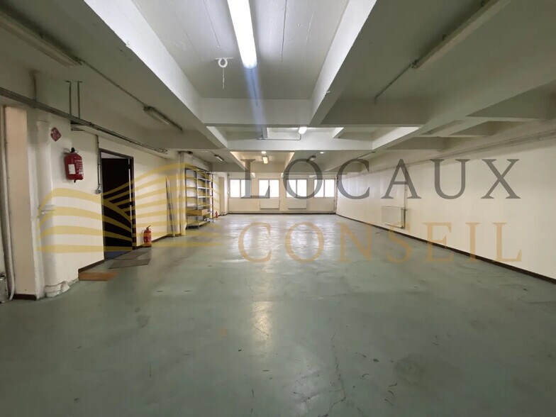 Flex in Argenteuil for lease - Interior Photo - Image 1 of 15