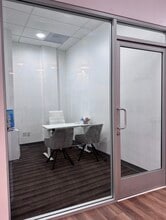 2135-2141 Bellflower Blvd, Long Beach, CA for lease Interior Photo- Image 1 of 15