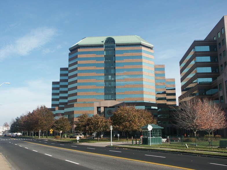 555 Long Wharf Dr, New Haven, CT à louer - Photo du bâtiment - Image 2 de 31