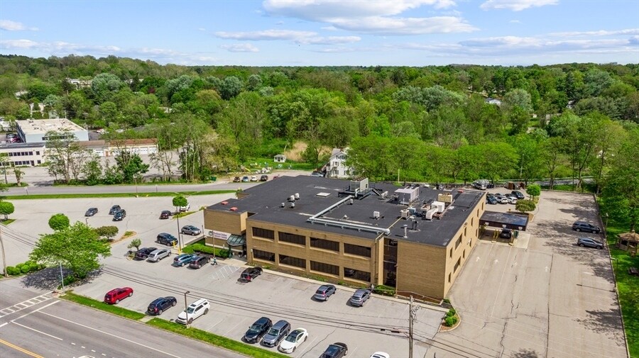 159 Barnegat Rd, Poughkeepsie, NY à louer - Photo du bâtiment - Image 3 de 39