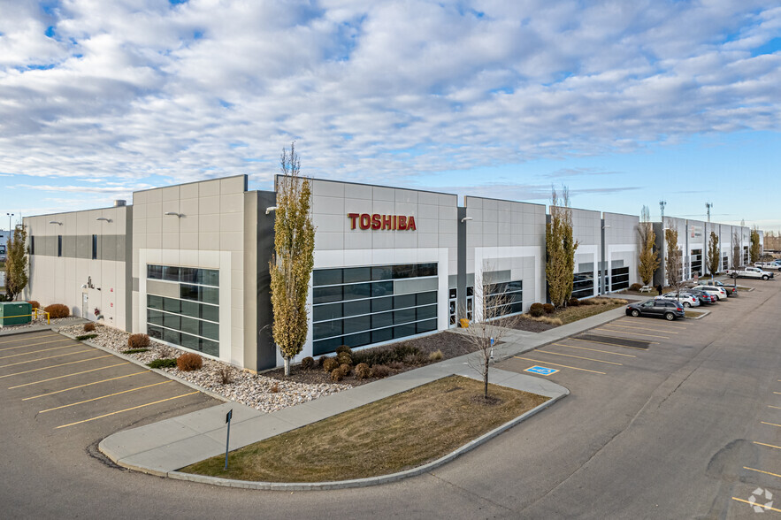 17306 129 Ave NW, Edmonton, AB for lease - Building Photo - Image 1 of 8