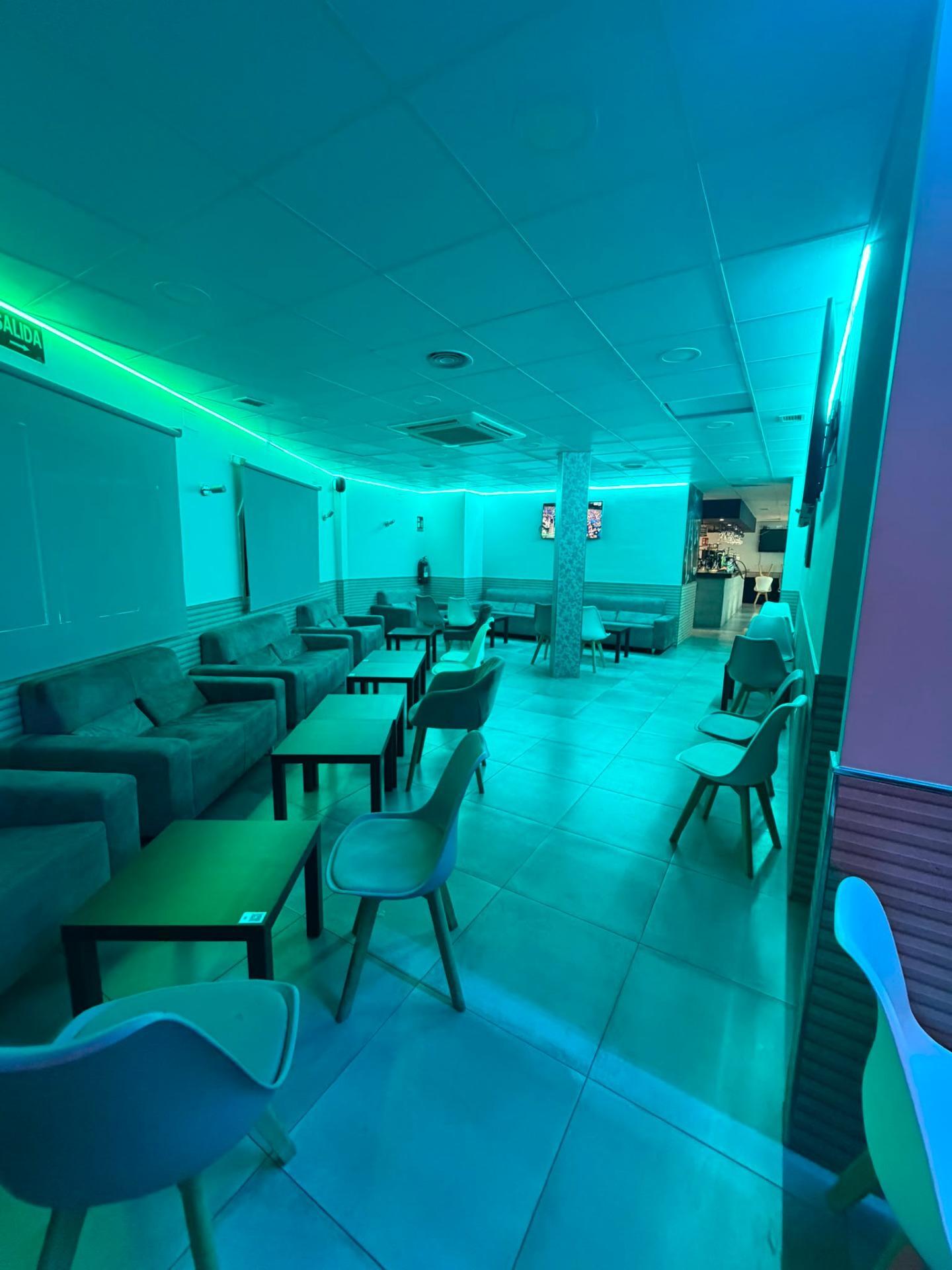 Retail in Coslada, Madrid for lease Interior Photo- Image 1 of 18