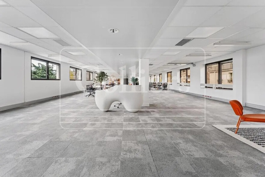 130-136 Rue Victor Hugo, Levallois-Perret for lease - Interior Photo - Image 2 of 13