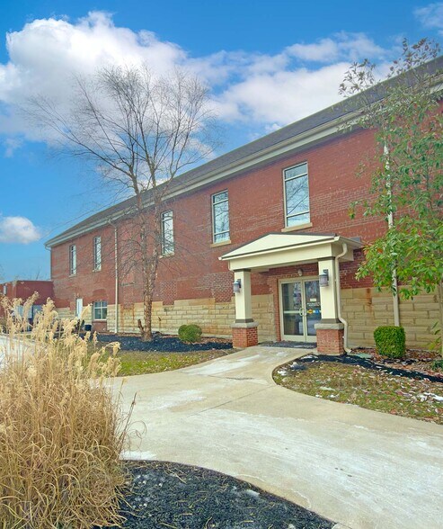 209 N Maysville St, Mount Sterling, KY à louer - Photo du bâtiment - Image 2 de 11