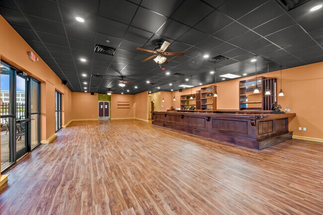 More details for 607 N Trade St, Winston-Salem, NC - Retail for Lease