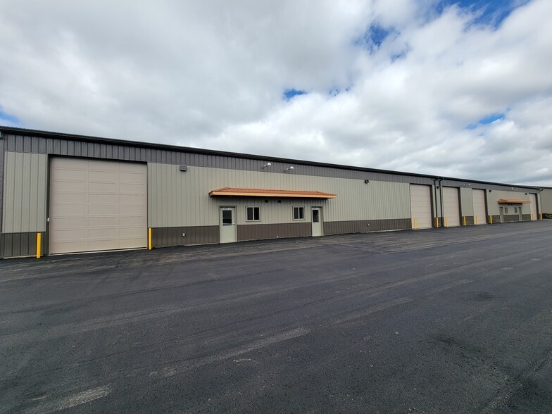 2000 E Manville Street, Tea, SD à louer - Photo du bâtiment - Image 2 de 5