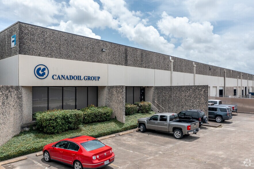 8000 Market St, Houston, TX for lease - Primary Photo - Image 1 of 7