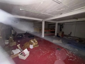 Retail in Paris for lease Interior Photo- Image 2 of 6