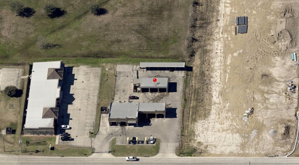 1512 Chemin Metairie Rd, Youngsville, LA à vendre - Photo du bâtiment - Image 3 de 5