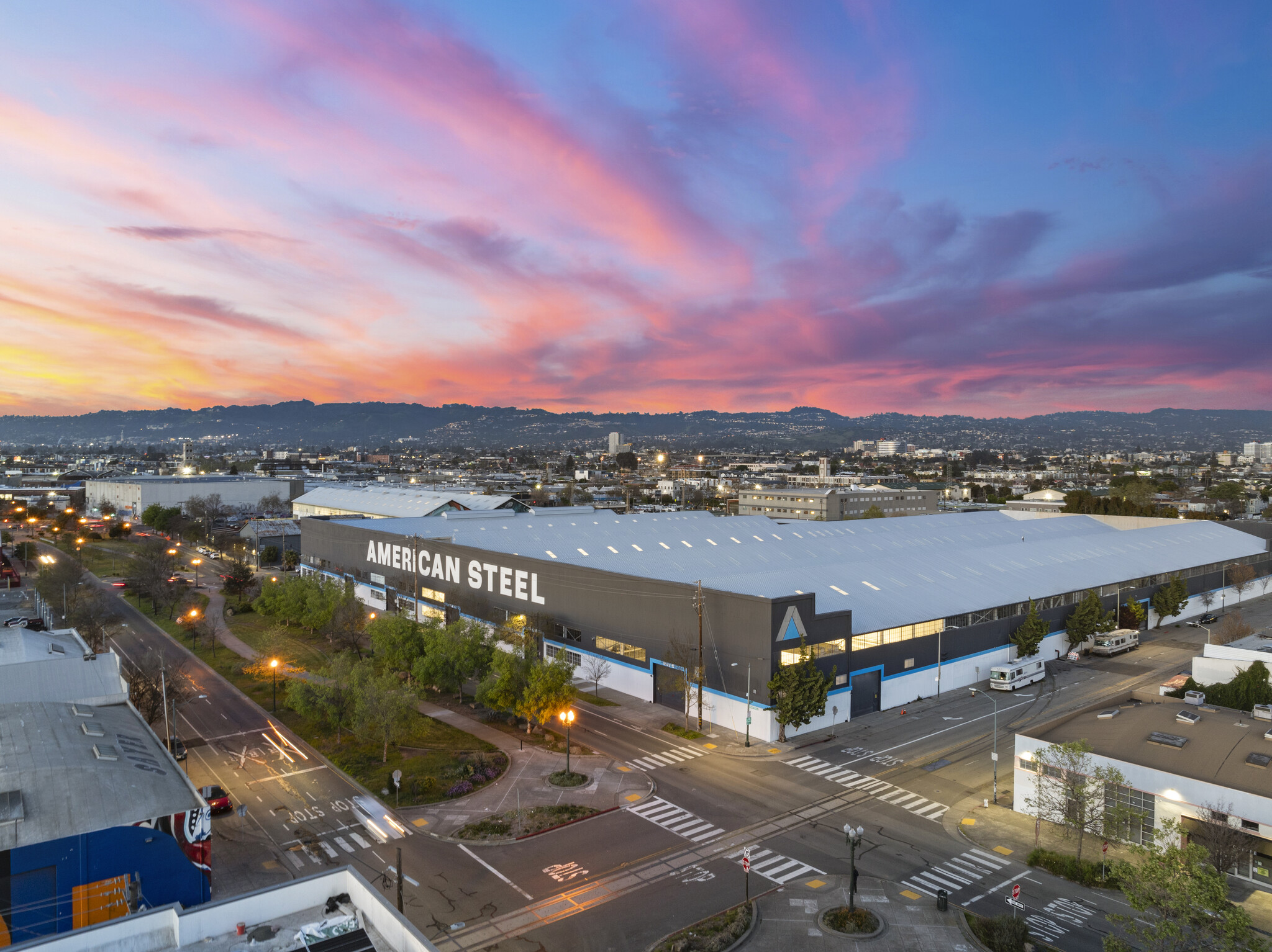 2000-2040 Mandela Pky, Oakland, CA for lease Building Photo- Image 1 of 9