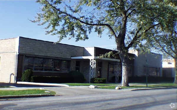 8114-8120 Lawndale Ave, Skokie, IL à louer Photo principale- Image 1 de 4