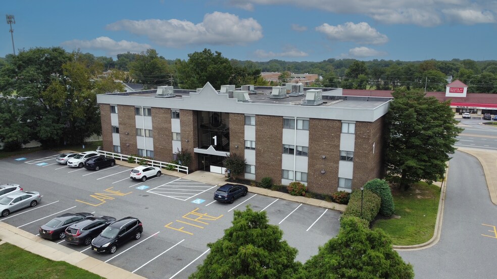 1423 Capitol Trl, Newark, DE à louer - Photo du bâtiment - Image 2 de 10