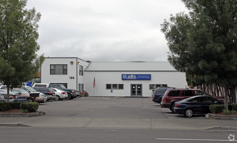 126 15th St SE, Puyallup, WA for lease - Primary Photo - Image 2 of 35