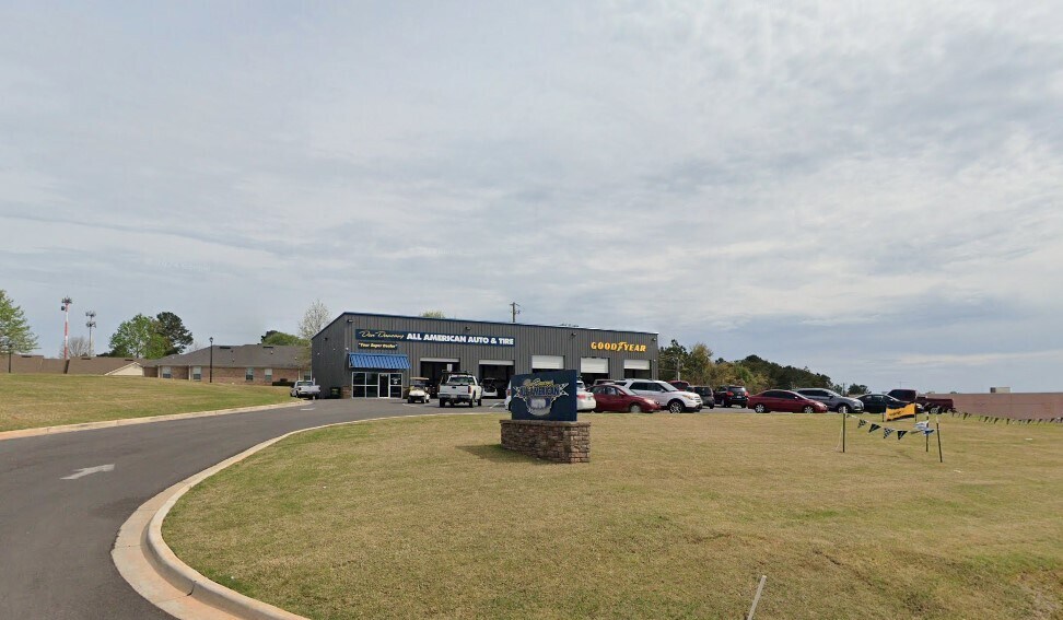 3775 Magnolia Dr, Millbrook, AL for sale - Primary Photo - Image 1 of 1