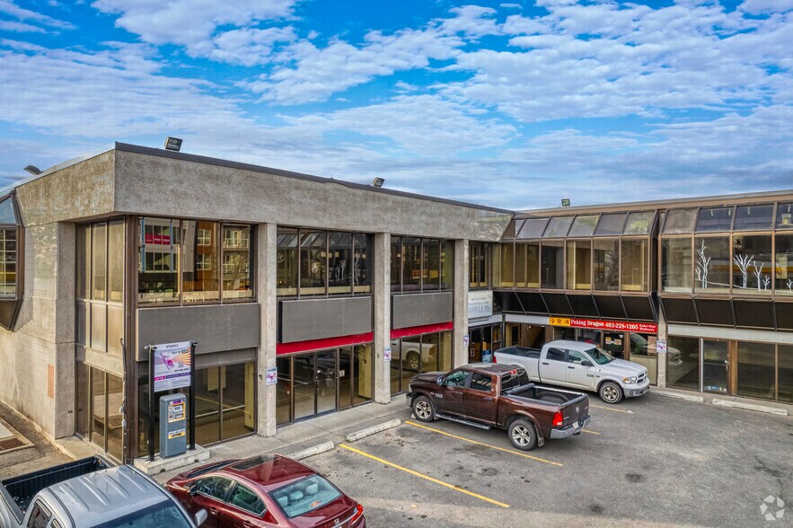 601 17th Ave SW, Calgary, AB à louer - Photo du bâtiment - Image 3 de 8