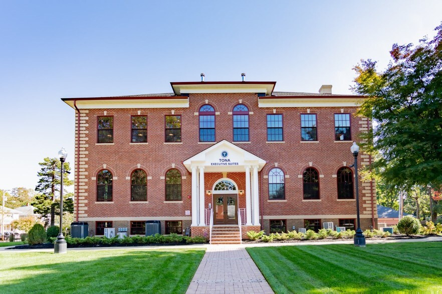 54 Hudson St, Freehold, NJ à louer - Photo du bâtiment - Image 1 de 22