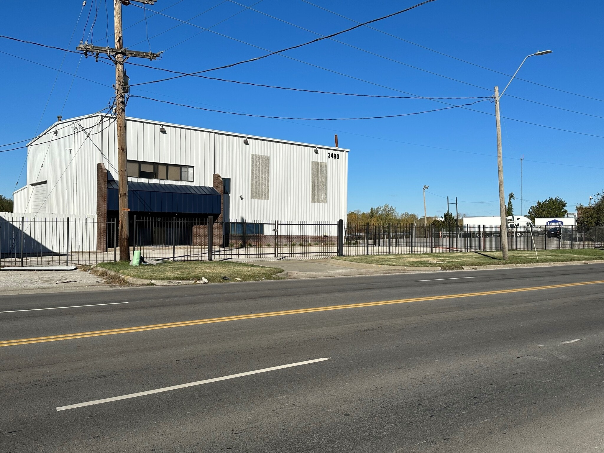 3490 Manchester Tfwy, Kansas City, MO for lease Primary Photo- Image 1 of 8