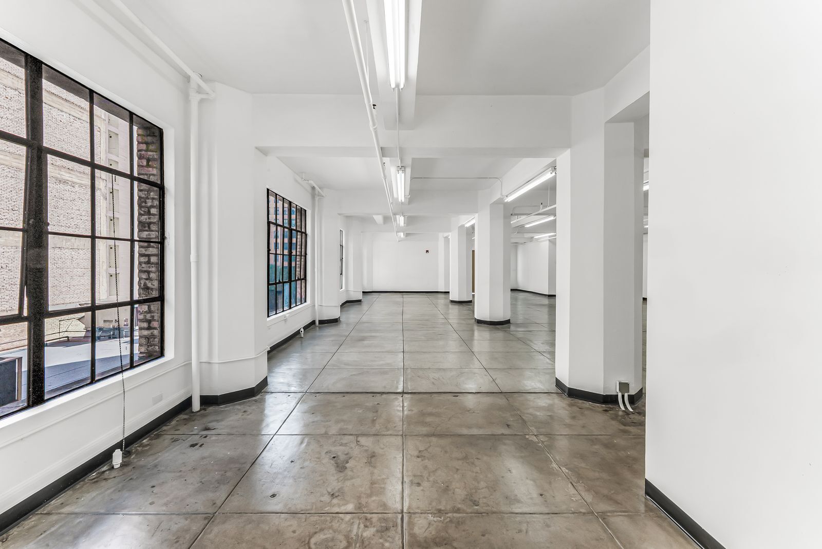 814-818 S Broadway, Los Angeles, CA à louer Photo intérieure- Image 1 de 12