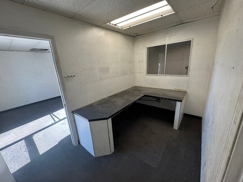 5750-5778 Commerce Blvd, Rohnert Park, CA à louer - Photo du bâtiment - Image 3 de 10