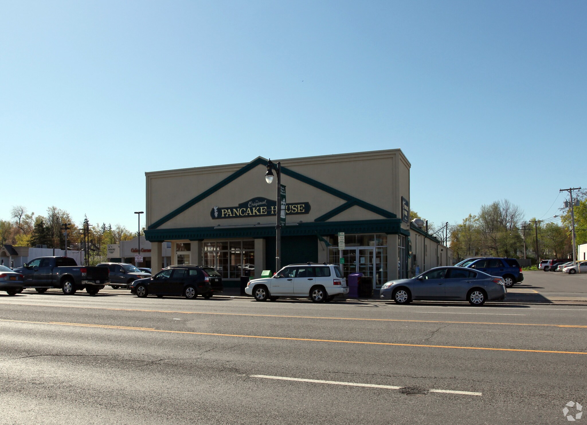 5479 Main St, Williamsville, NY à louer Photo du bâtiment- Image 1 de 6