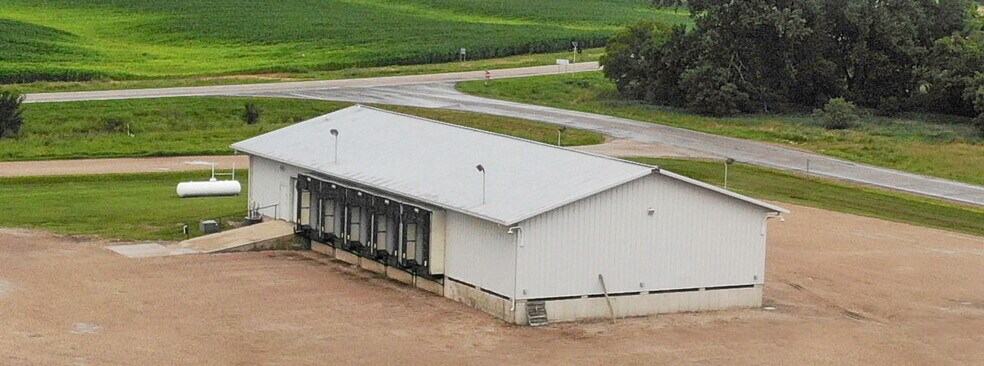 4493 US-12, Willmar, MN à louer - Photo du bâtiment - Image 2 de 14