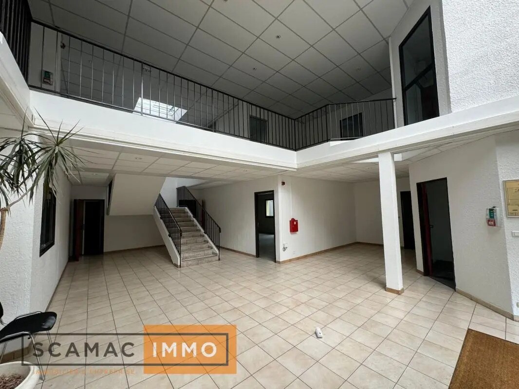 Office in Lisses for lease Primary Photo- Image 1 of 2