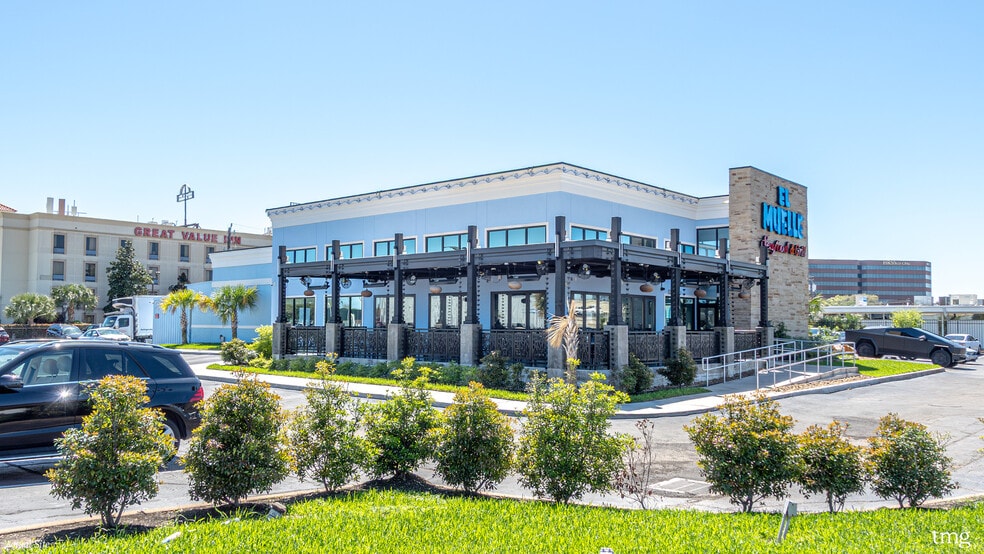 6501 SW Freeway, Houston, TX for sale - Building Photo - Image 3 of 10