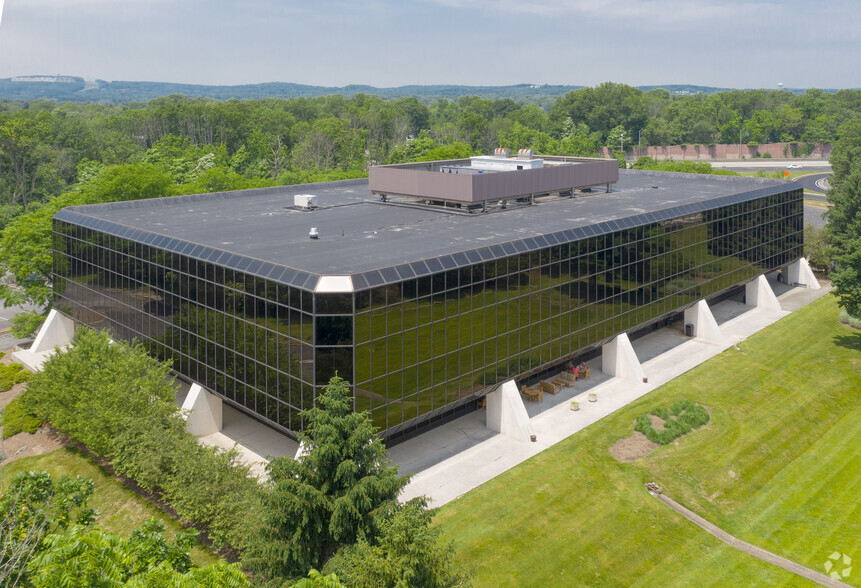 600 Parsippany Rd, Parsippany, NJ for lease - Building Photo - Image 1 of 4