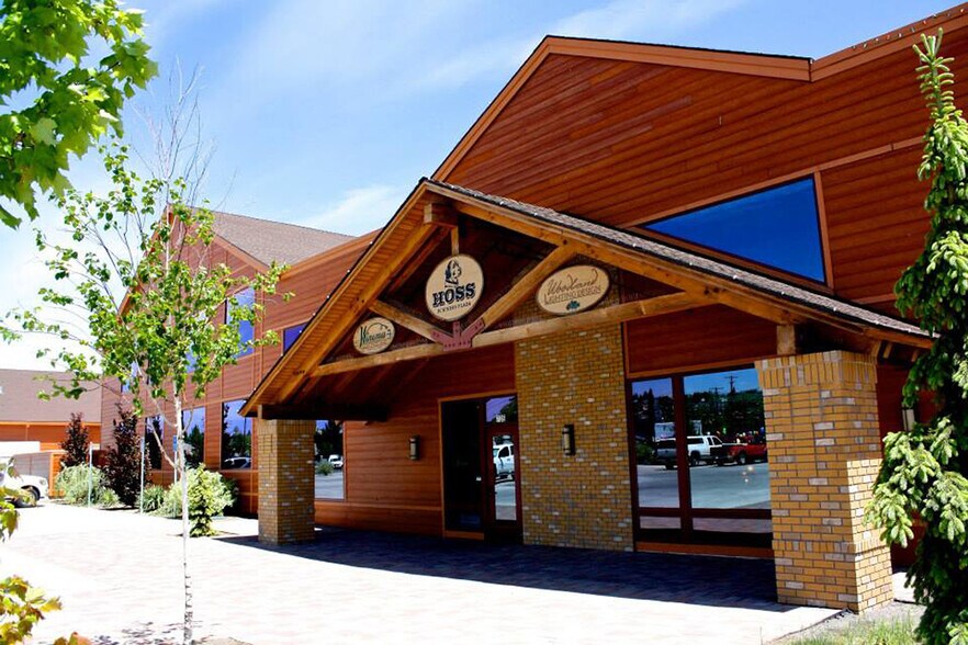 735 Commercial St, Klamath Falls, OR à louer - Photo du bâtiment - Image 3 de 3