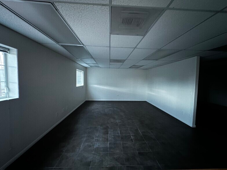 5141 Calmview Ave, Baldwin Park, CA à louer - Photo du bâtiment - Image 3 de 21