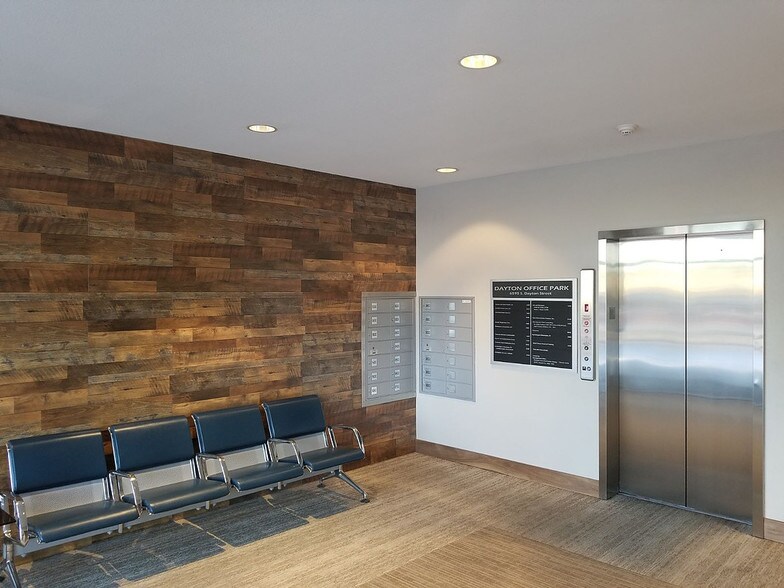 6595 S Dayton St, Greenwood Village, CO à louer - Autre - Image 2 de 9