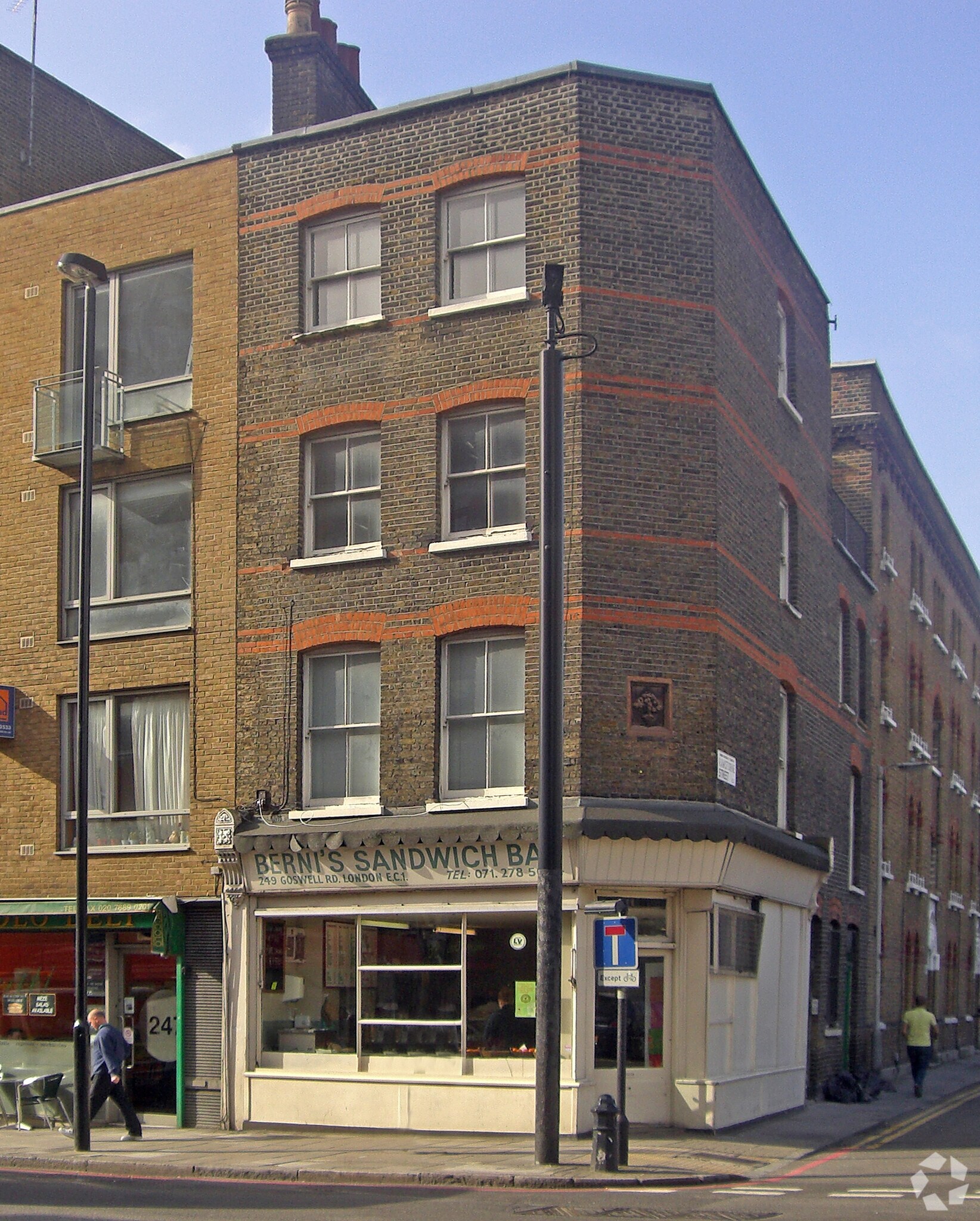 249 Goswell Rd, London for lease Primary Photo- Image 1 of 5