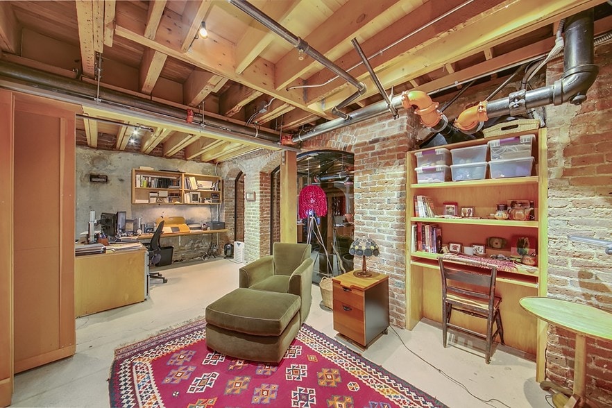 314 1st Ave S, Seattle, WA for lease - Interior Photo - Image 2 of 27