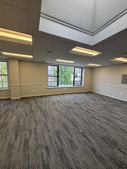 2 Park Pl, Bronxville, NY for lease - Building Photo - Image 2 of 9