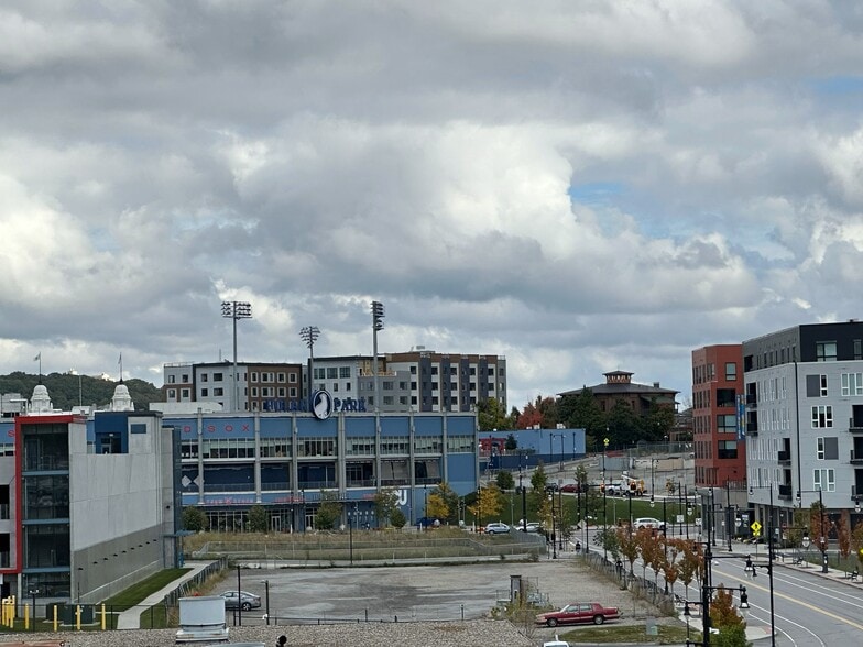 90-84-91 Lamartine St, Worcester, MA for sale - Neighborhood Photo - Image 3 of 14