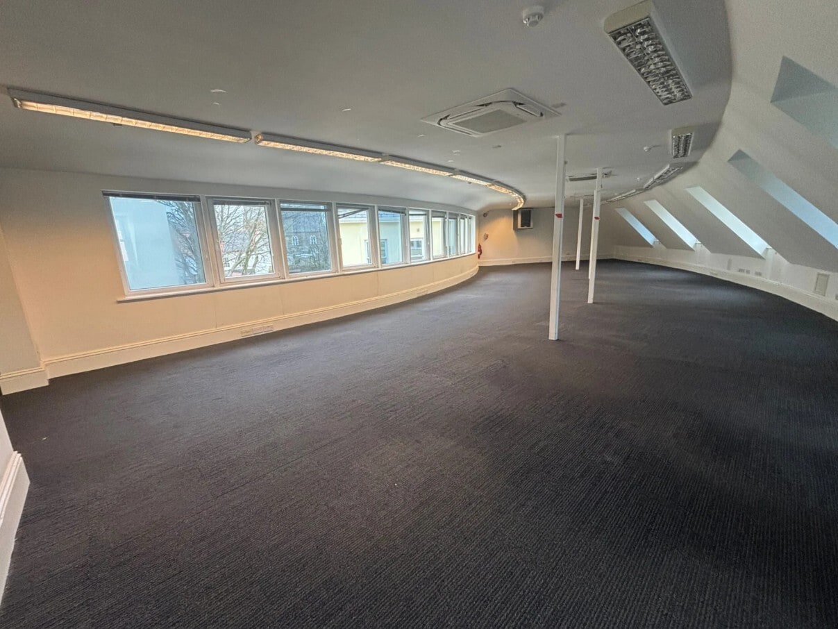 La Route Des Camps, Guernsey for lease Interior Photo- Image 1 of 9