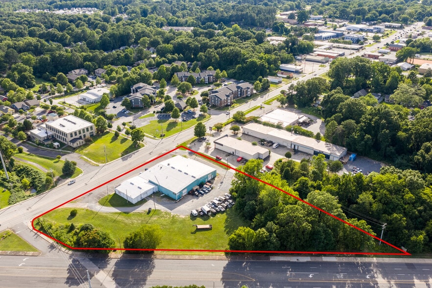 656 W Main St, Rock Hill, SC à vendre - Photo du bâtiment - Image 3 de 18