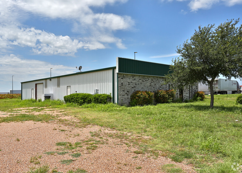 891 E Highway 34, Italy, TX à vendre - Photo principale - Image 1 de 1