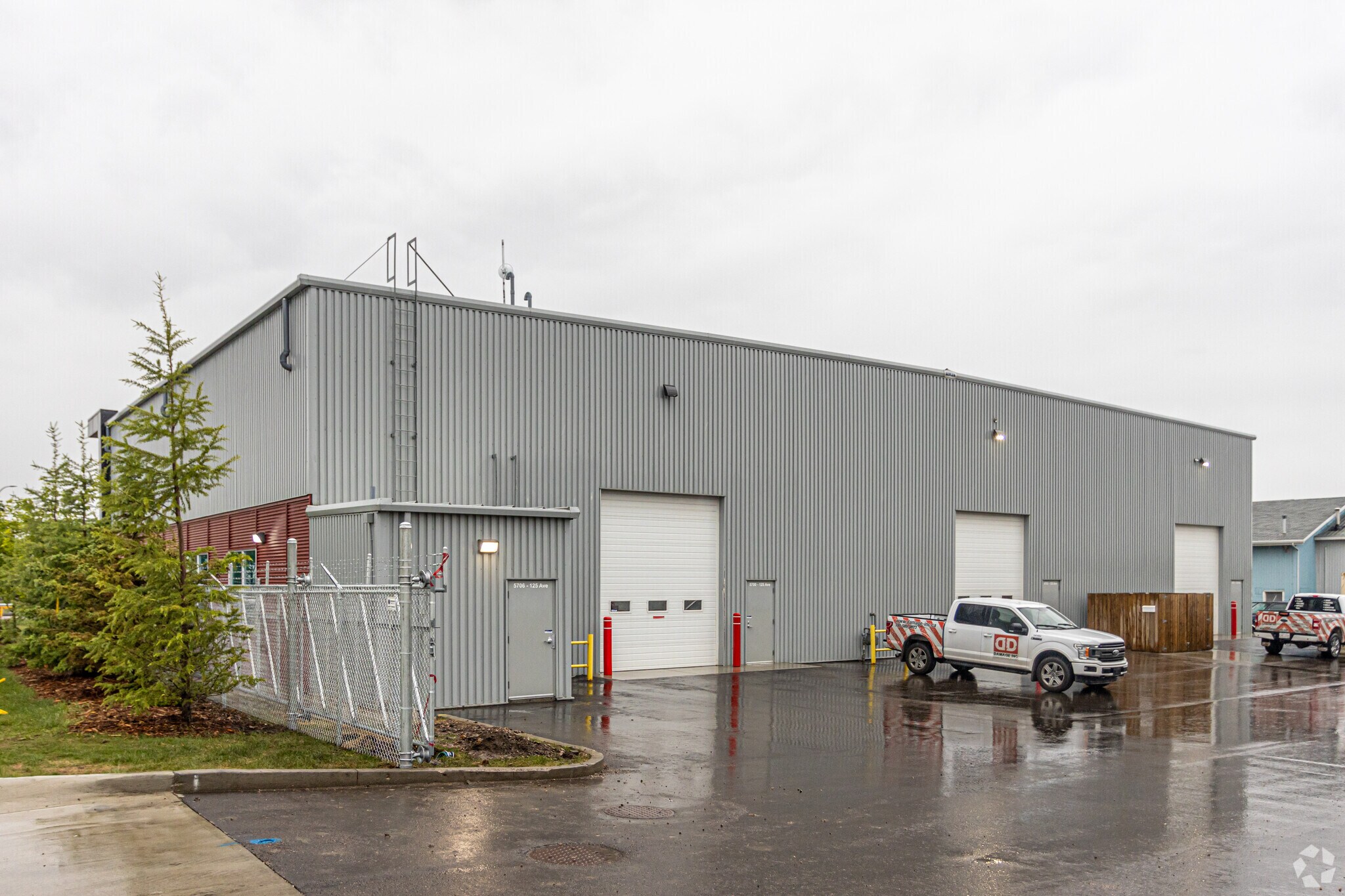 5707 125A Av NW, Edmonton, AB à vendre Photo du bâtiment- Image 1 de 1