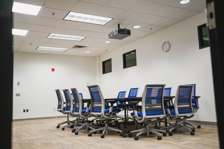 6601 Park of Commerce Blvd, Boca Raton, FL for lease - Interior Photo - Image 2 of 28