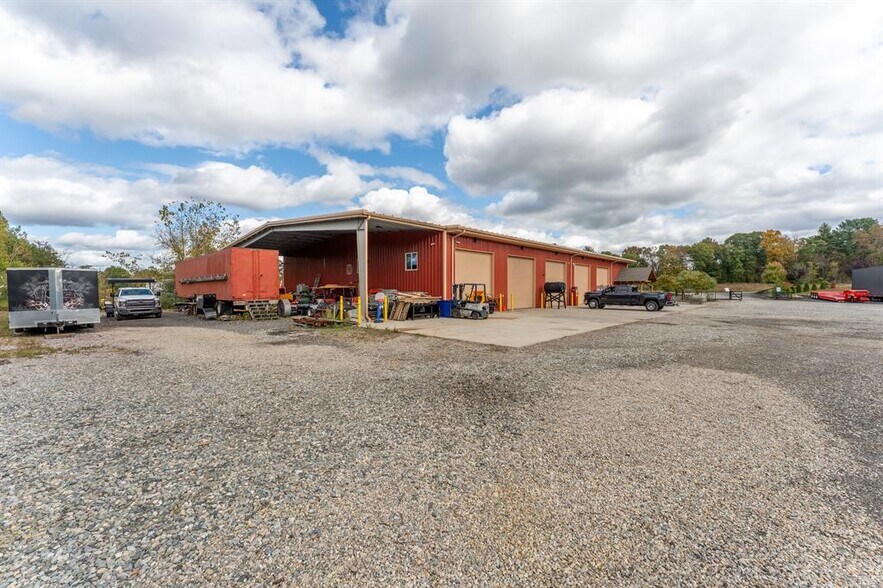 4 Nora Ln, Pomfret Center, CT à vendre - Photo du bâtiment - Image 3 de 13