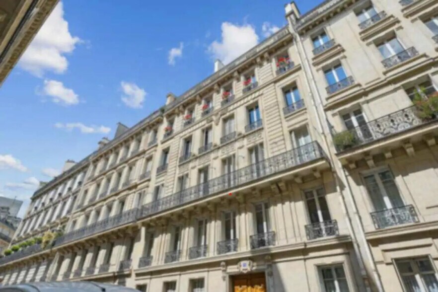 5 Rue Frédéric Bastiat, Paris for lease - Building Photo - Image 1 of 7
