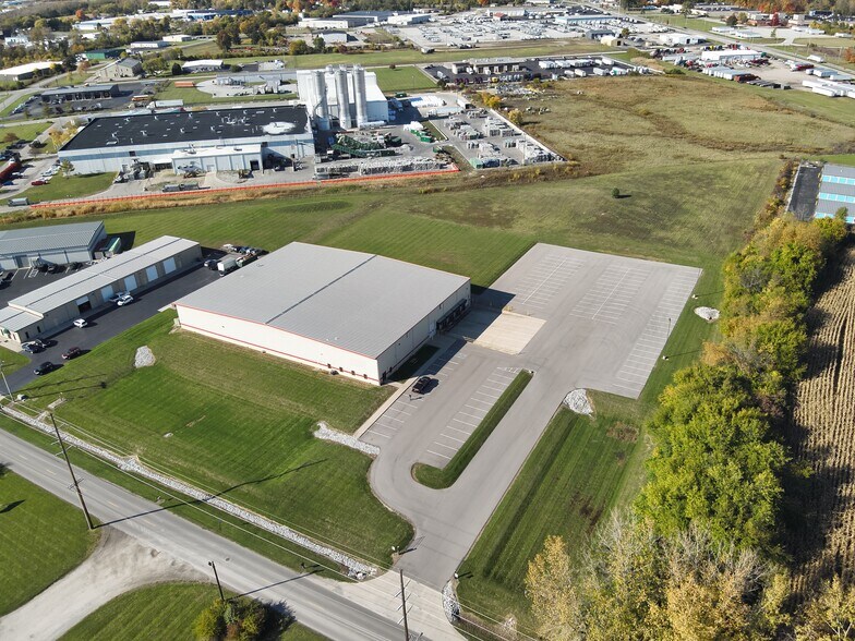 910 Progress Dr, Richmond, IN à louer - Aérien - Image 1 de 22