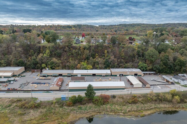 Plus de détails pour 116 N River Ave, Parker, PA - Industriel à louer