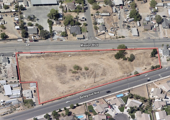 Plus de détails pour 9300 Mission Blvd, Jurupa Valley, CA - Terrain à vendre