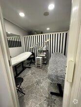 Retail in Cuenca, Cuenca for lease Interior Photo- Image 2 of 12